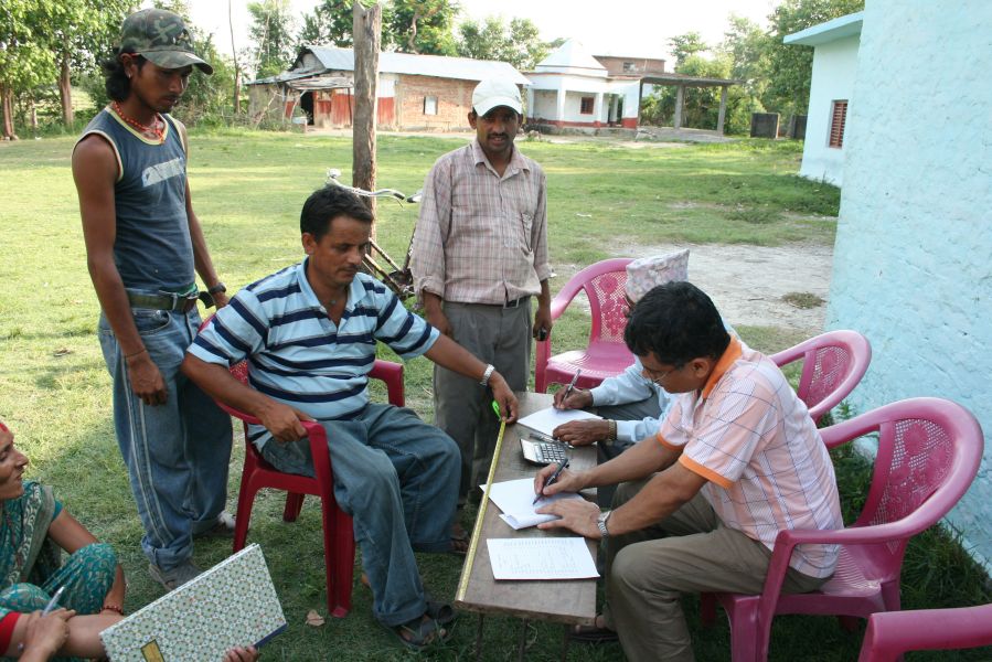 Der diskuteres budget for renovering af bygningerne (Yubaraj ankom for ca. tre timer siden)