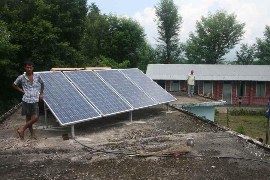 Solceller på taget af Shanti Priya