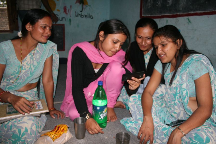 møde på Shree Shanti Priya school