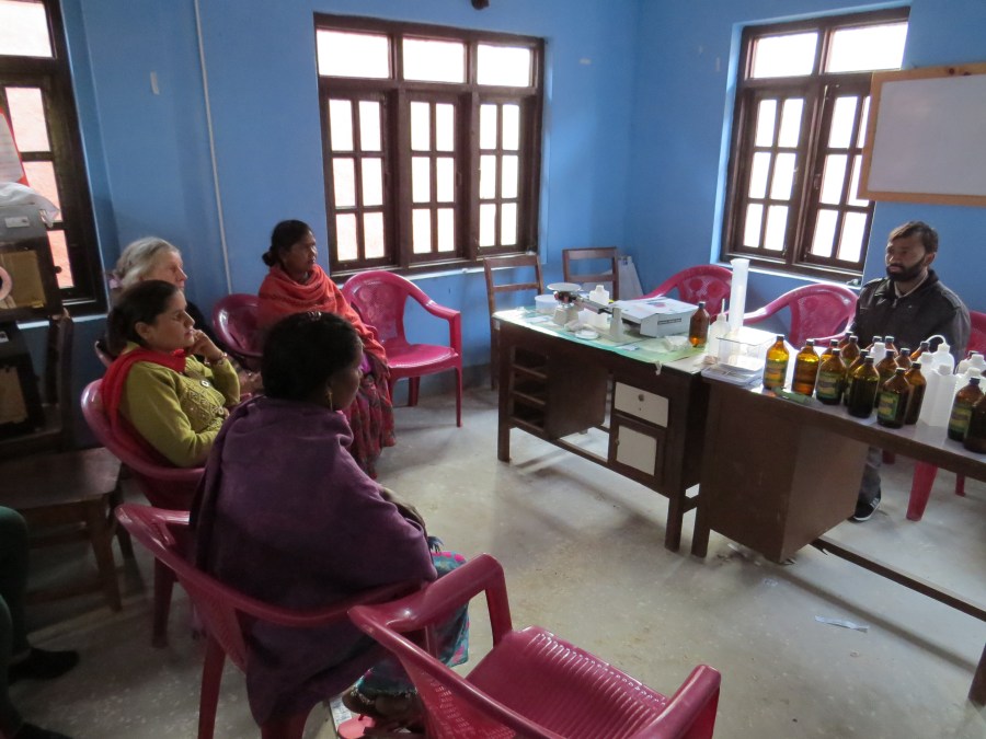 På besøg på landbrugskontoret i Kavre