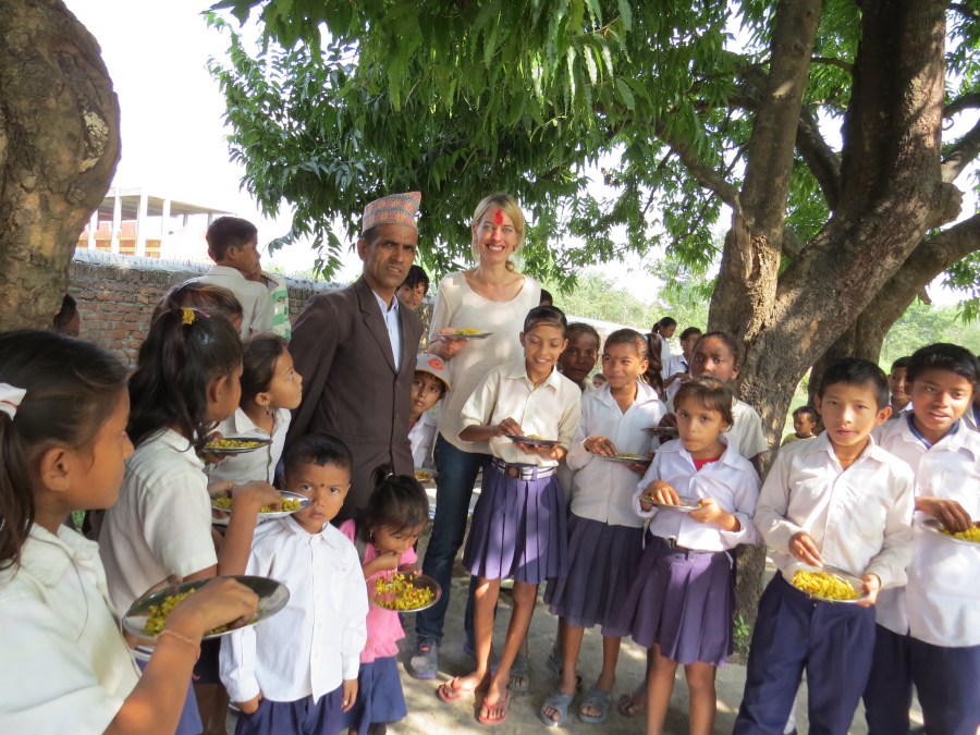 Undertegnede sammen med rektor Dinanath Aryal